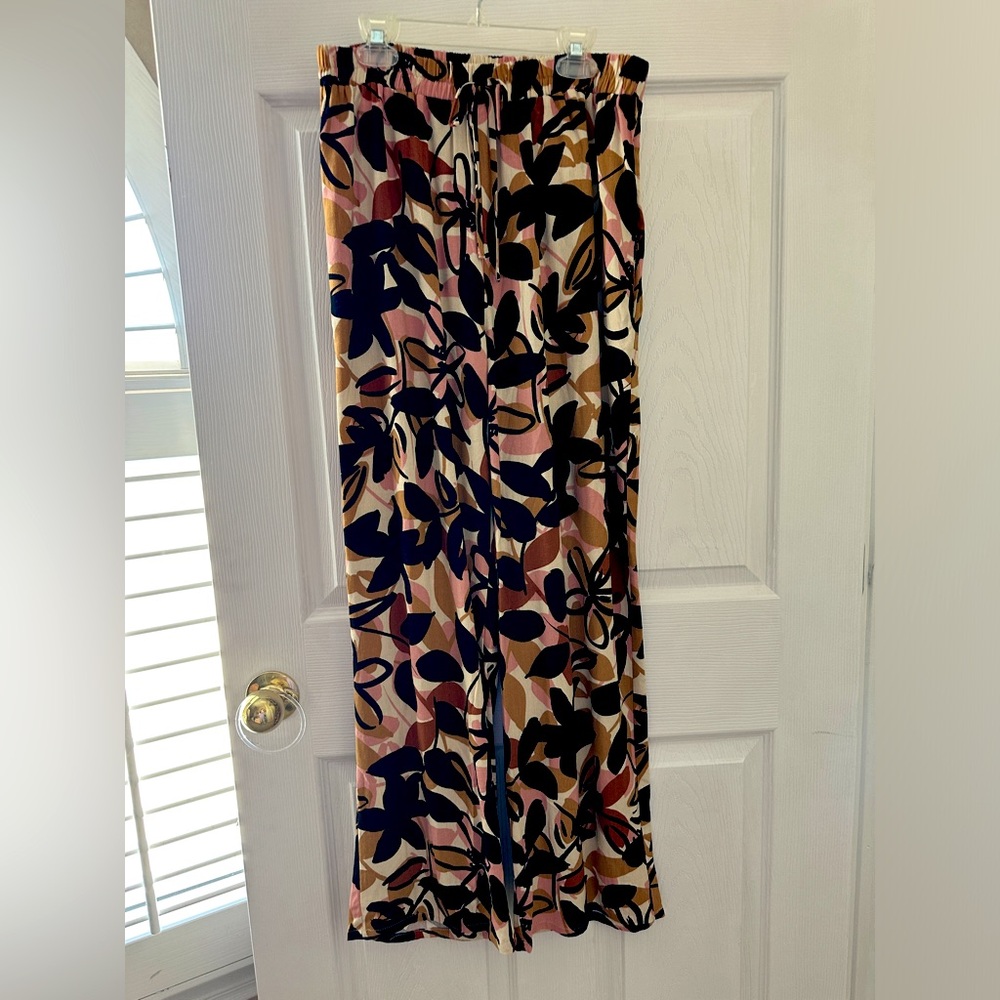 SOLD!!!! ‼️ Multicolored Floral Print Linen Pants w/ Pockets
